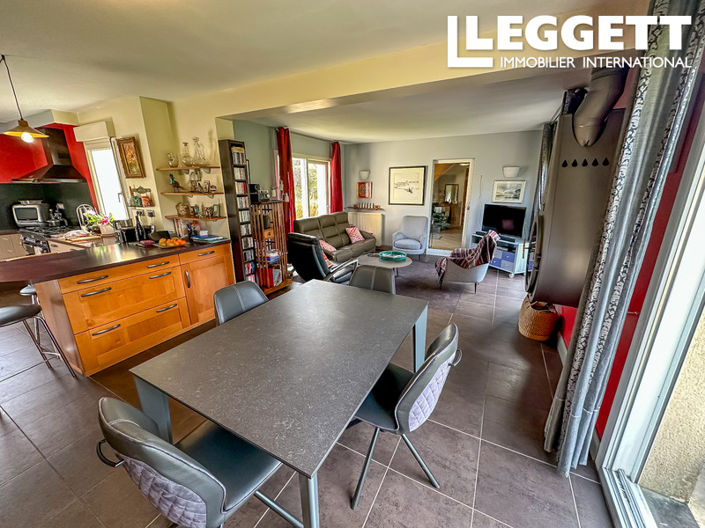 Image No.6-5 Bed House for sale