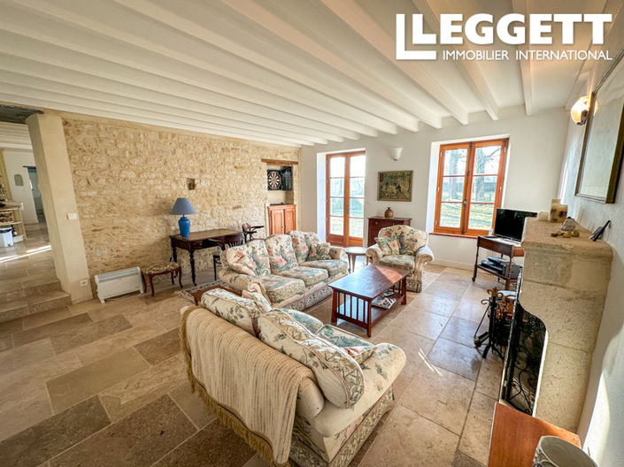 Image No.10-3 Bed House for sale