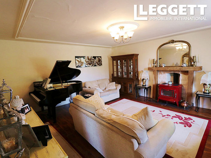 Image No.3-5 Bed House for sale