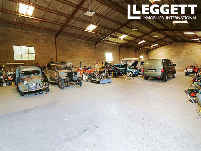 Image No.6-5 Bed House for sale