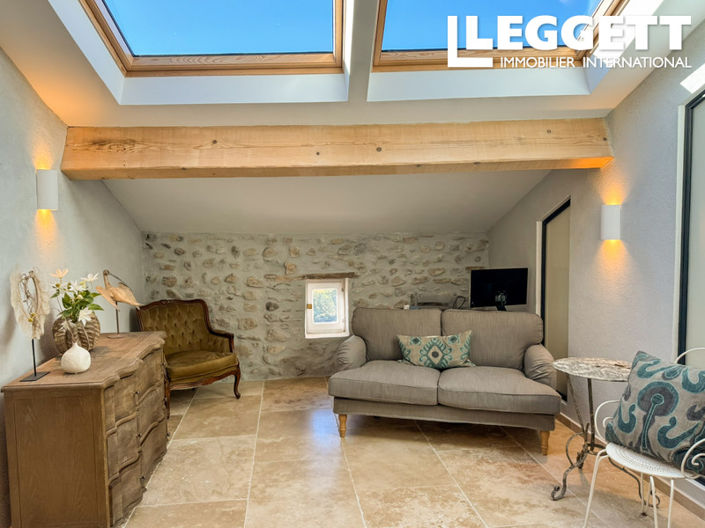 Image No.9-2 Bed House for sale