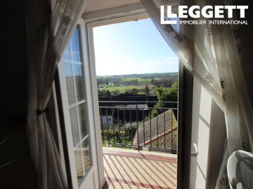 ahr0chm6ly9jzg4uagvzdglhlmltbw8vaw1hz2uvvevom