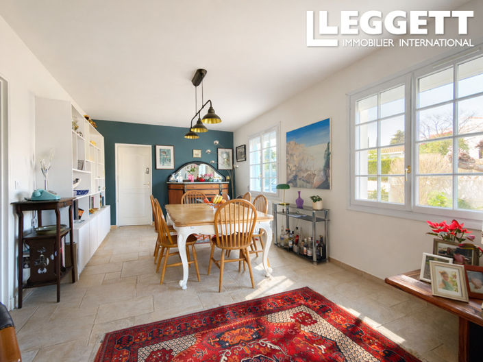 Image No.7-3 Bed House for sale