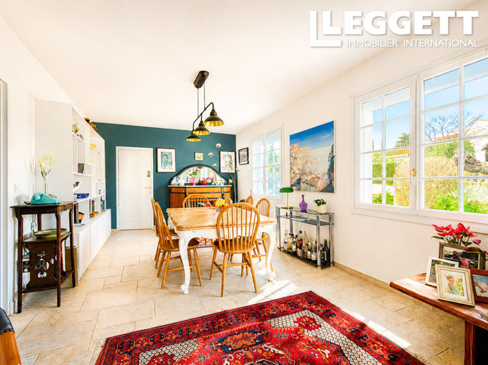 Image No.7-3 Bed House for sale