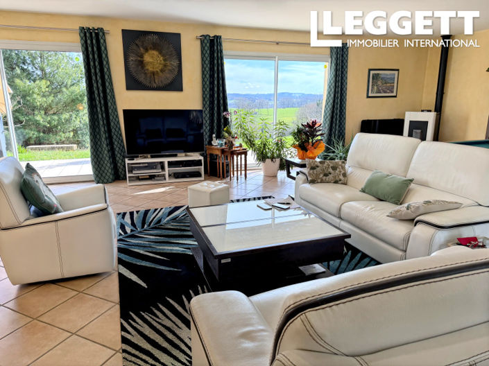 Image No.6-5 Bed House for sale