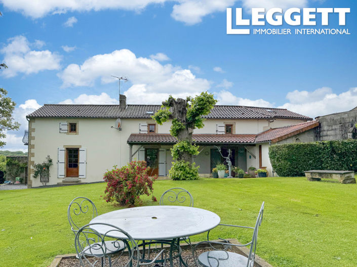 Image No.2-4 Bed House for sale