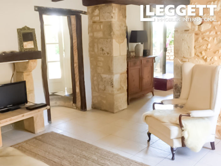 Image No.8-3 Bed House for sale