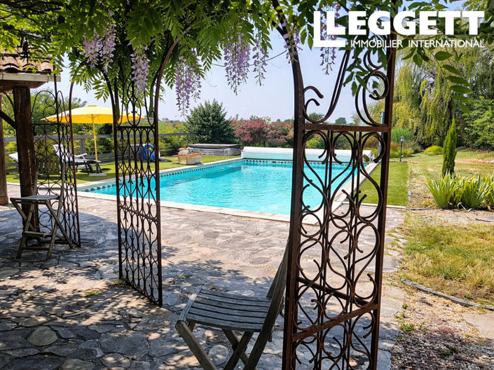 Image No.2-5 Bed House for sale