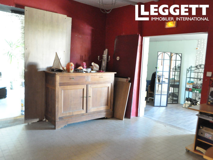 Image No.5-Commercial de 1 chambre à vendre à Combiers