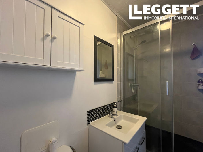 Image No.8-3 Bed House for sale