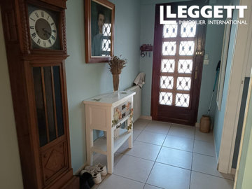 ahr0chm6ly9jzg4uagvzdglhlmltbw8vaw1hz2uvvevom