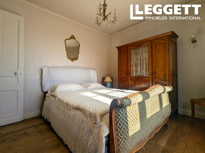 Image No.5-4 Bed House for sale