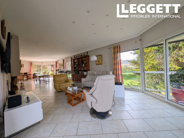 Image No.7-3 Bed House for sale