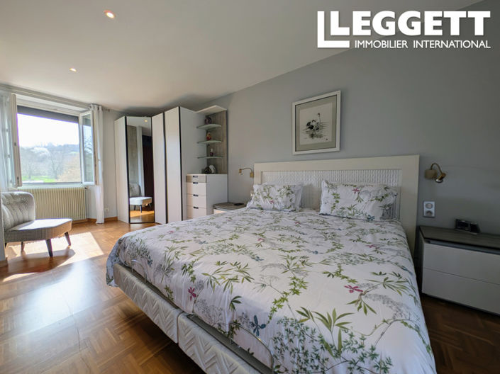 Image No.8-3 Bed House for sale