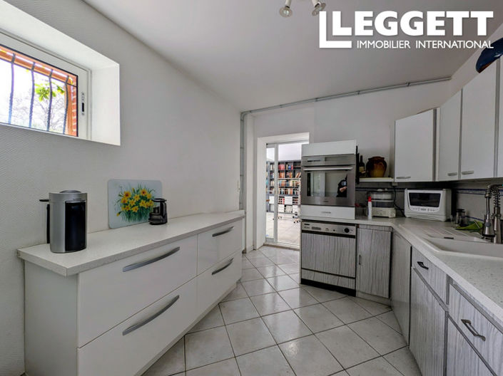 Image No.9-3 Bed House for sale