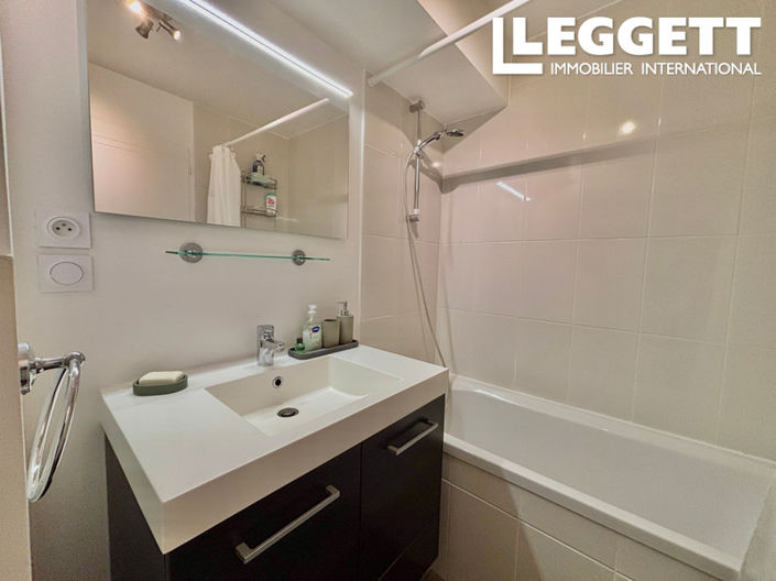 Image No.10-3 Bed Apartment for sale