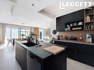 ahr0chm6ly9jzg4uagvzdglhlmltbw8vaw1hz2uvvevom