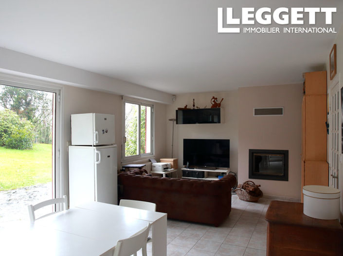 Image No.10-6 Bed House for sale