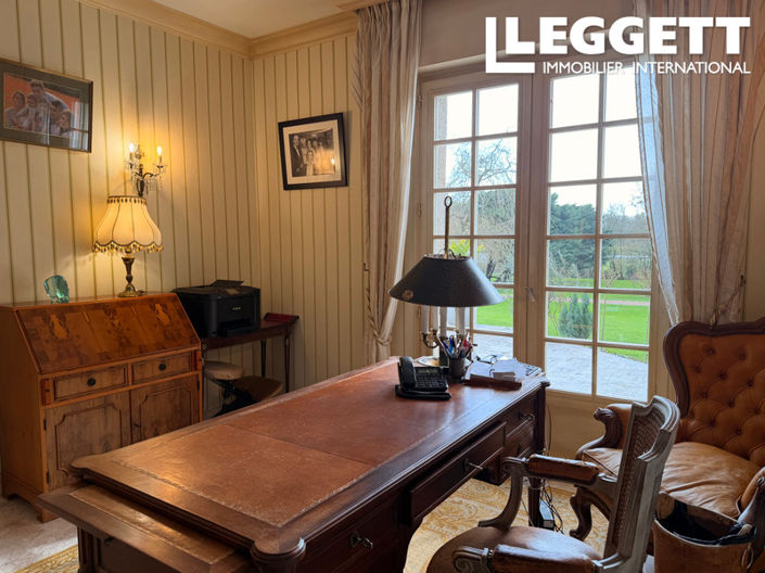 Image No.6-5 Bed House for sale