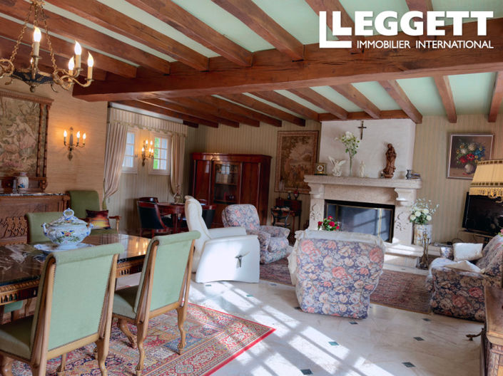 Image No.8-5 Bed House for sale