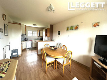 ahr0chm6ly9jzg4uagvzdglhlmltbw8vaw1hz2uvvevom