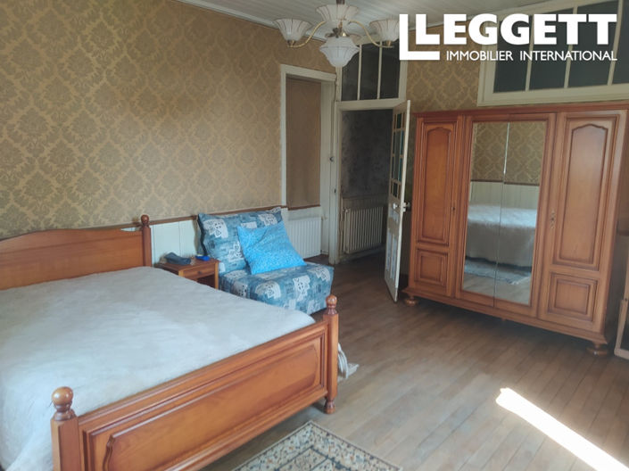 Image No.6-5 Bed House for sale