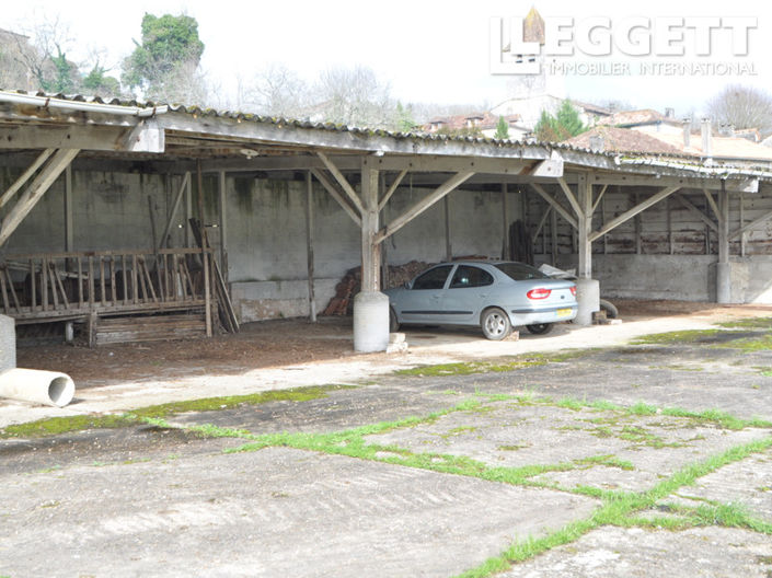 Image No.7-5 Bed Commercial for sale