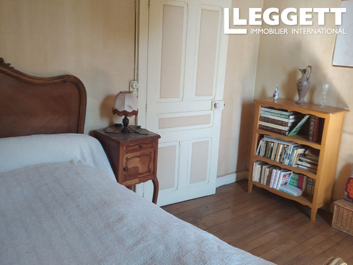 Image No.7-5 Bed House for sale