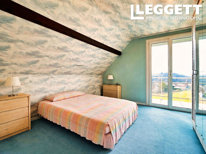 Image No.7-4 Bed House for sale