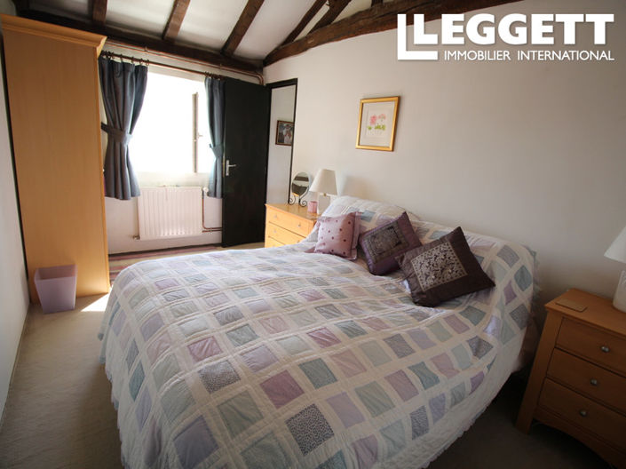 Image No.10-4 Bed House for sale