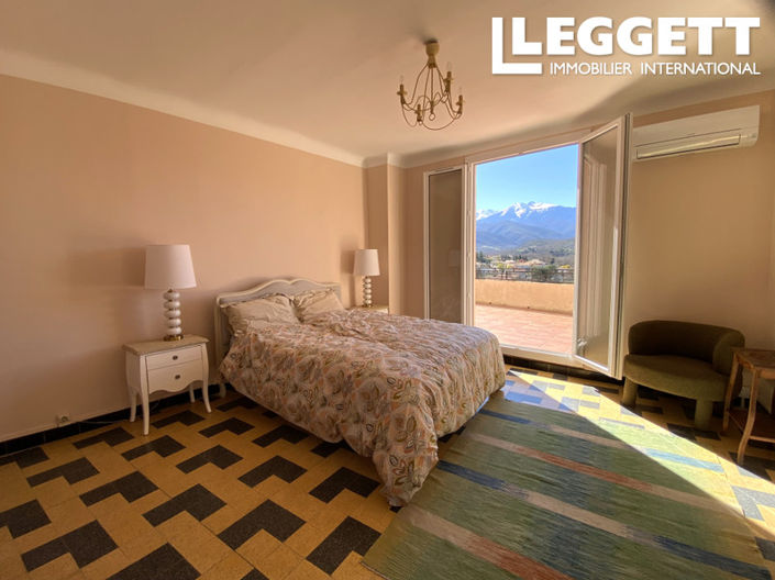 Image No.3-4 Bed House for sale