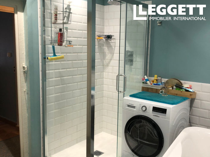 Image No.8-4 Bed House for sale