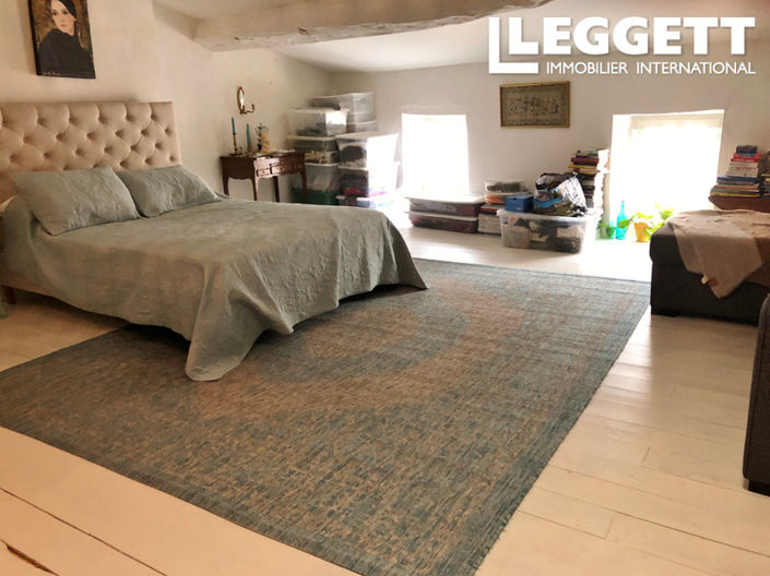 Image No.8-4 Bed House for sale