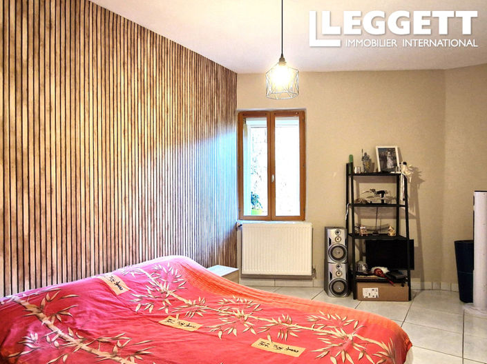 Image No.7-3 Bed House for sale