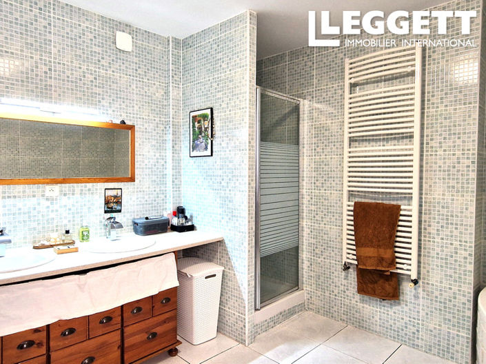 Image No.9-3 Bed House for sale