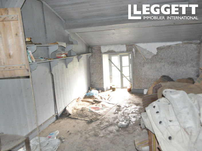 Image No.8-2 Bed House for sale
