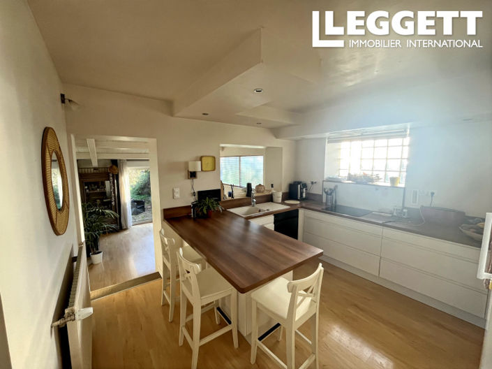 Image No.6-4 Bed House for sale