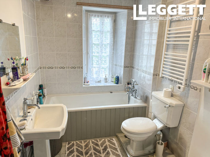 Image No.10-3 Bed House for sale