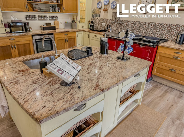 Image No.6-3 Bed House for sale