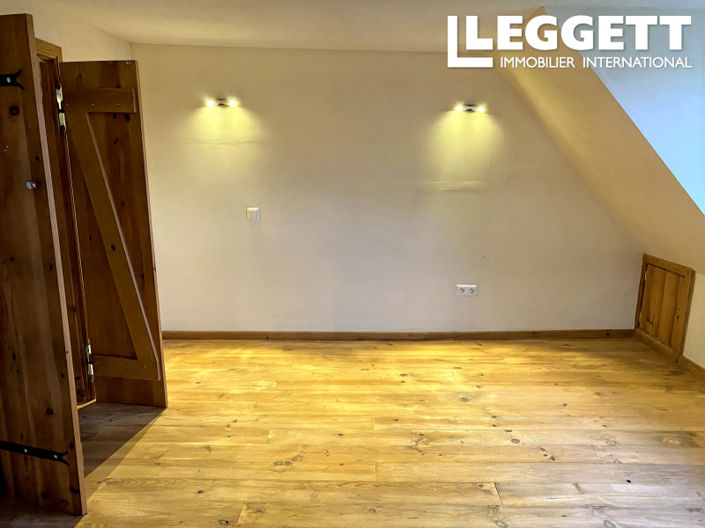 Image No.6-3 Bed House for sale