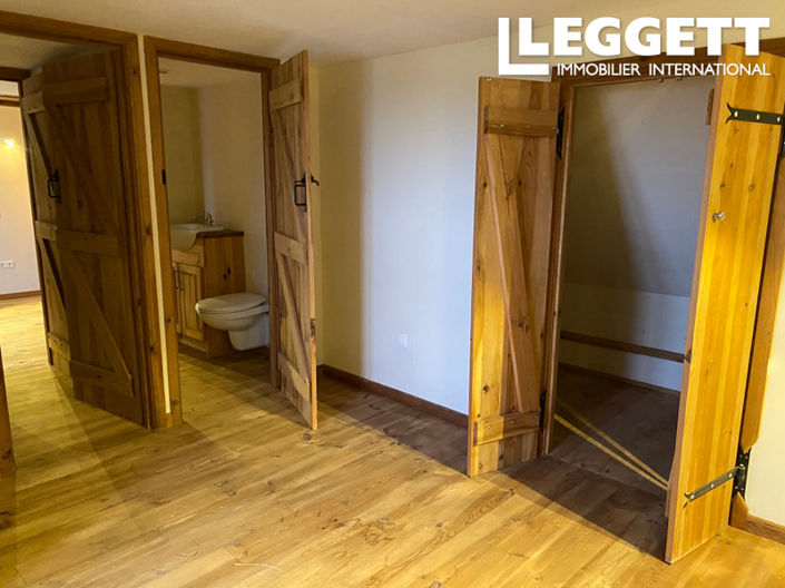 Image No.8-3 Bed House for sale