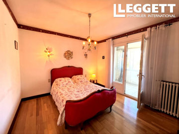 ahr0chm6ly9jzg4uagvzdglhlmltbw8vaw1hz2uvvevom