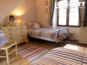 ahr0chm6ly9jzg4uagvzdglhlmltbw8vaw1hz2uvvevom