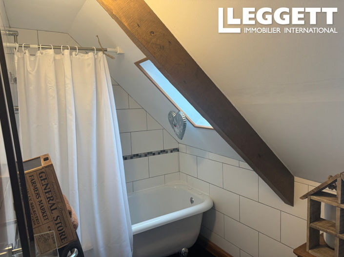 Image No.10-1 Bed House for sale