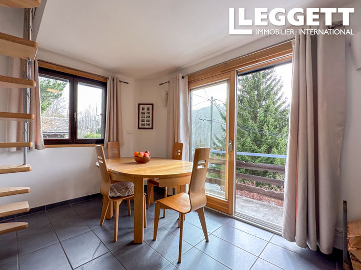 Image No.6-3 Bed House for sale