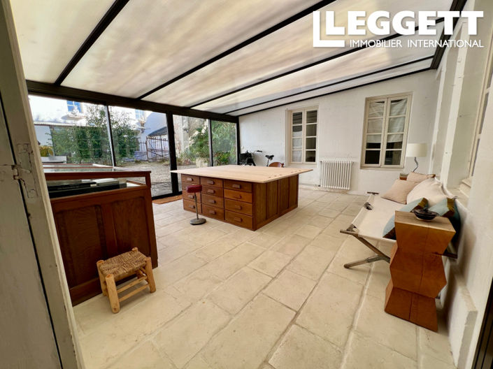 Image No.3-8 Bed House for sale