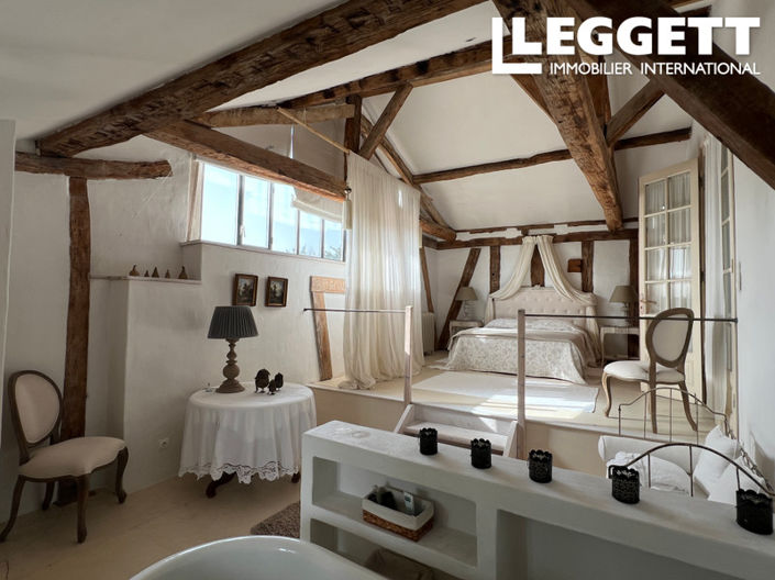 Image No.8-4 Bed House for sale