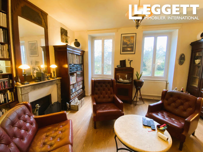 Image No.2-4 Bed House for sale