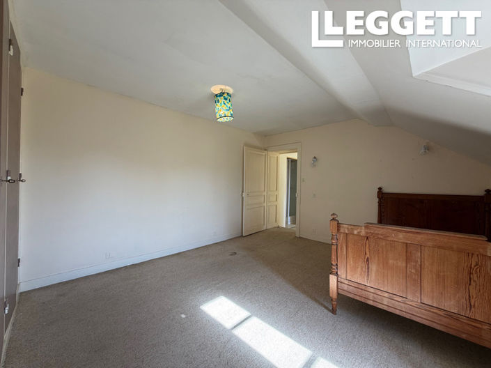 Image No.8-3 Bed House for sale