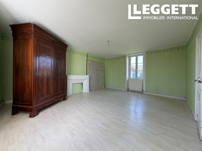 Image No.8-5 Bed House for sale